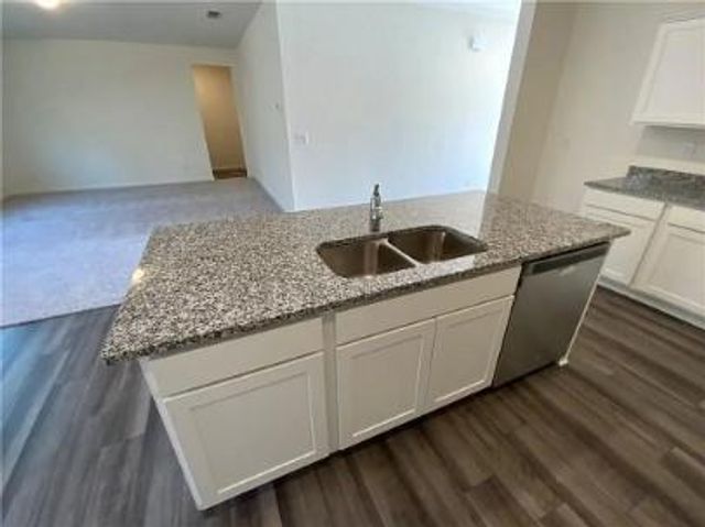 976 Feldman, Loganville, GA 30052