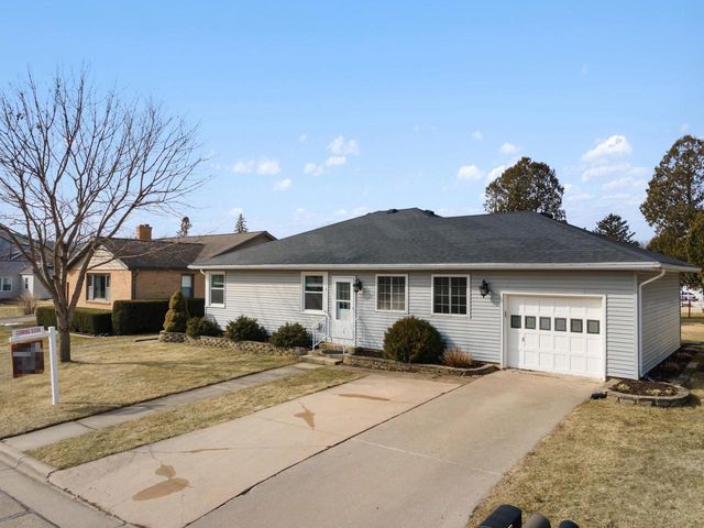 2221 Hickory Street, Cross Plains, WI 53528