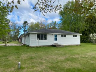 8615 Indian Bay Road, White River Twp, MI 49437