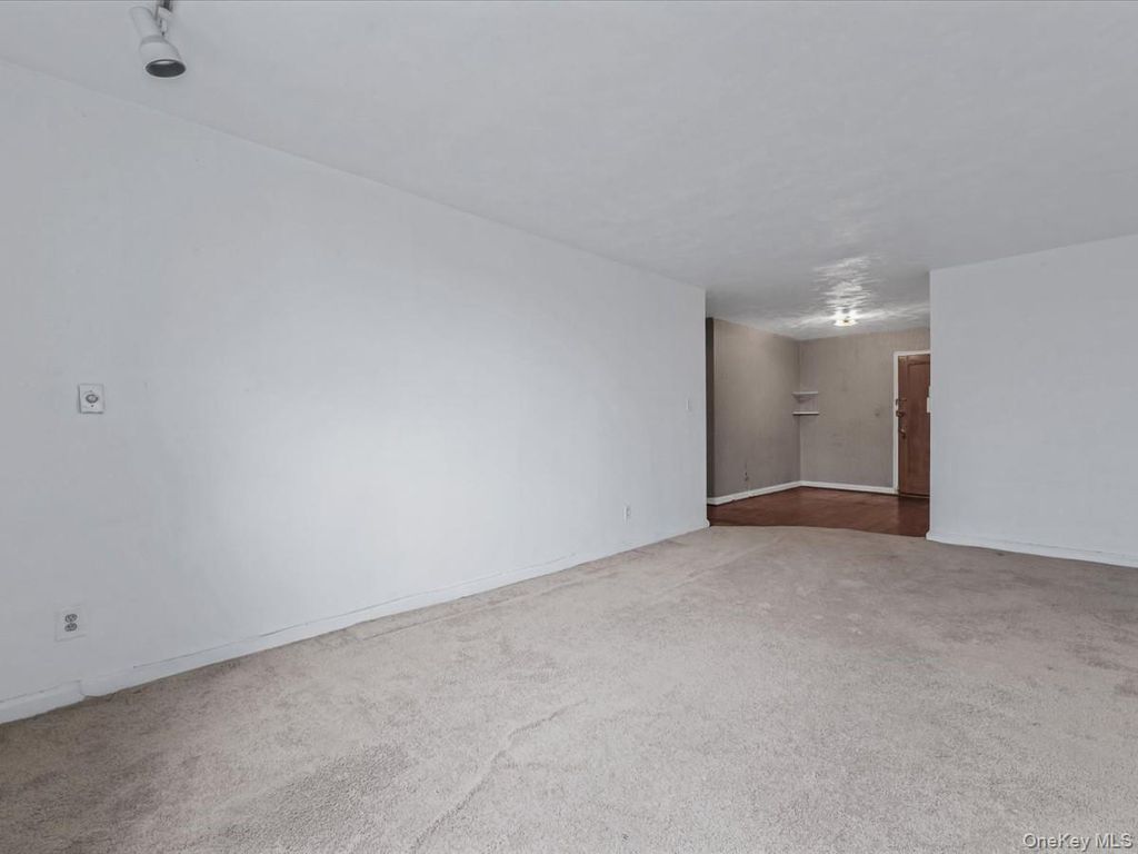 2625 Union Street 6A, Flushing, NY 11354