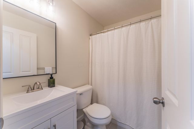 6482 Ash Rock Circle, Westerville, OH 43081