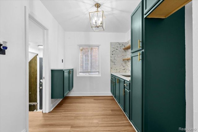 18061 Kentucky Street, Detroit, MI 48221