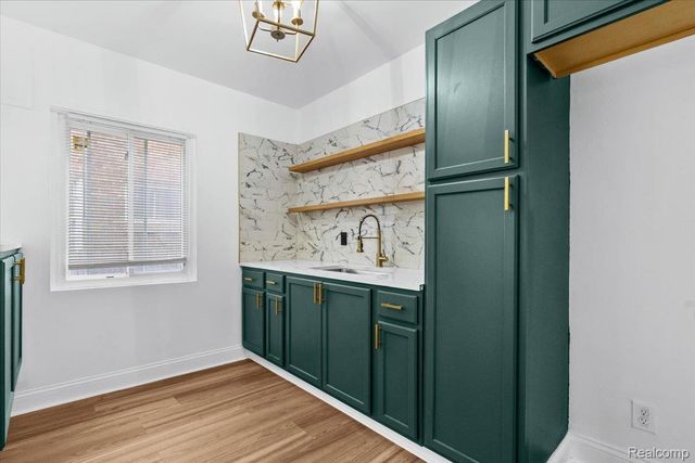 18061 Kentucky Street, Detroit, MI 48221