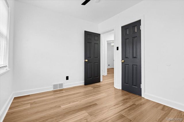 18061 Kentucky Street, Detroit, MI 48221