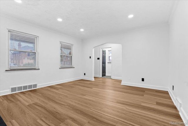 18061 Kentucky Street, Detroit, MI 48221