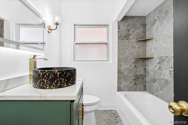 18061 Kentucky Street, Detroit, MI 48221