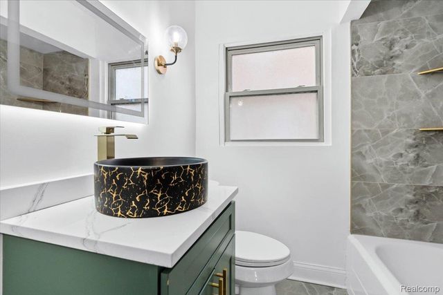 18061 Kentucky Street, Detroit, MI 48221