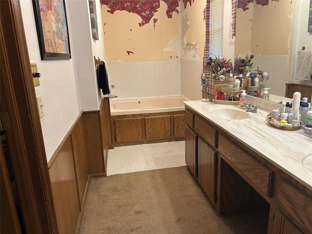 12008 SW 4th Street, Yukon, OK 73099