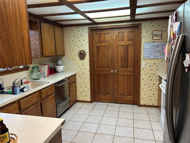 12008 SW 4th Street, Yukon, OK 73099