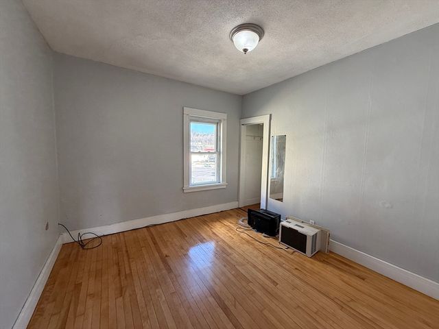 1 E Park Terrace 3, Worcester, MA 01604