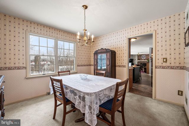 27 WINDLE CT, Coatesville, PA 19320