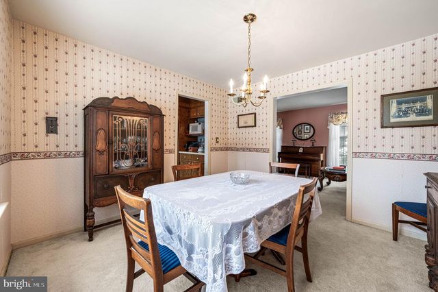 27 WINDLE CT, Coatesville, PA 19320