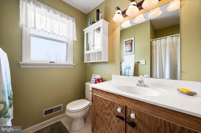 27 WINDLE CT, Coatesville, PA 19320