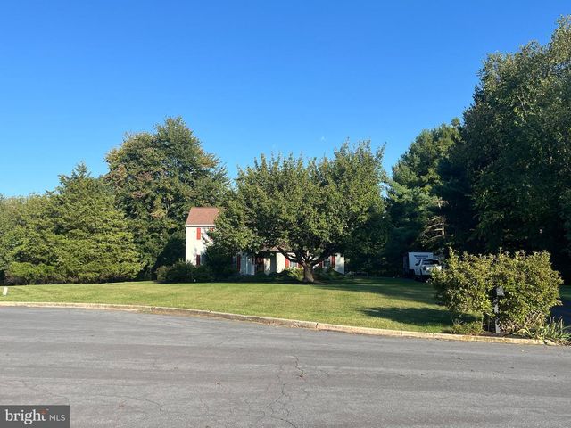 27 WINDLE CT, Coatesville, PA 19320