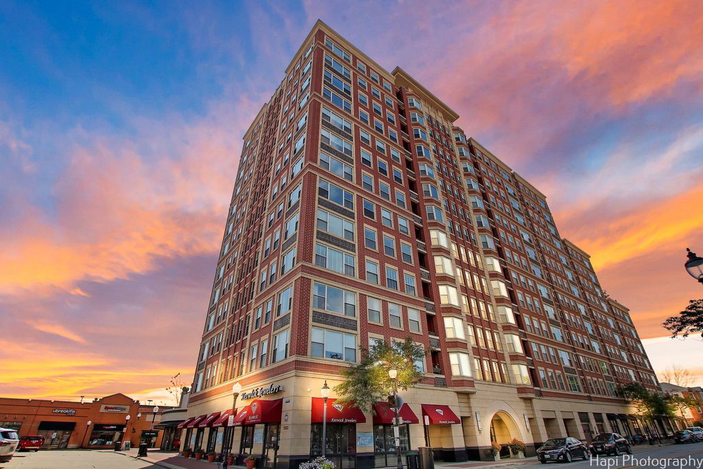 77 S Evergreen Avenue 206, Arlington Heights, IL 60005