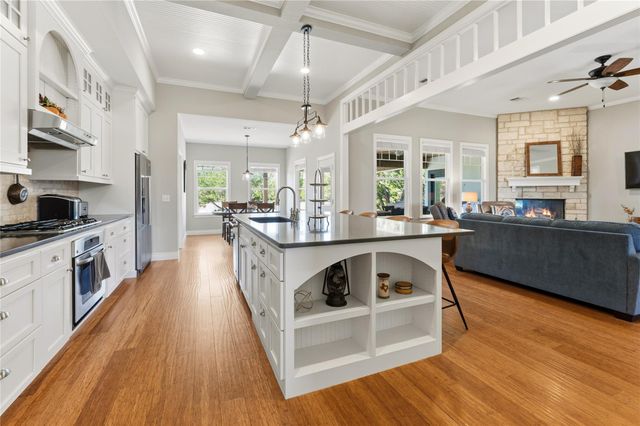 642 Chama TRCE, Dripping Springs, TX 78620