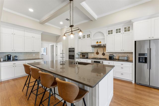 642 Chama TRCE, Dripping Springs, TX 78620