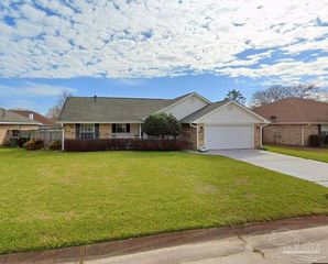 5165 Zachary Blvd, Pensacola, FL 32526