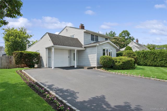 32 Carriage Lane, Levittown, NY 11756