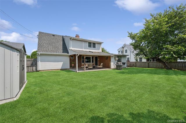 32 Carriage Lane, Levittown, NY 11756