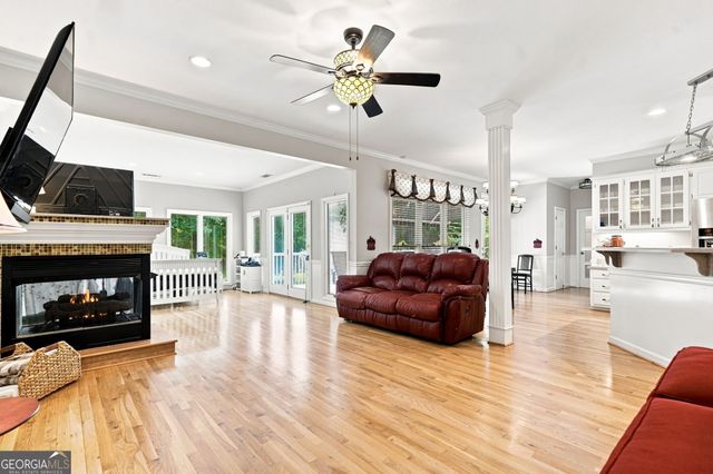 330 Wagon Trail, Woodstock, GA 30188