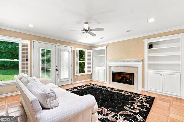 330 Wagon Trail, Woodstock, GA 30188