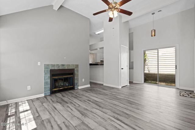 159 NW 9th Street, Oak Island, NC 28465