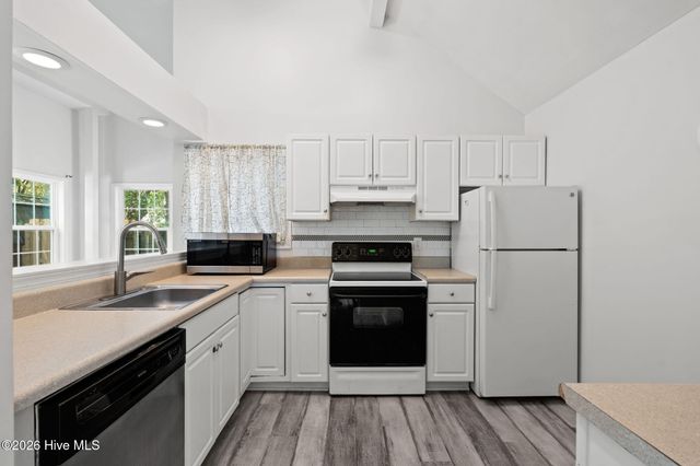 159 NW 9th Street, Oak Island, NC 28465