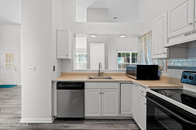 159 NW 9th Street, Oak Island, NC 28465