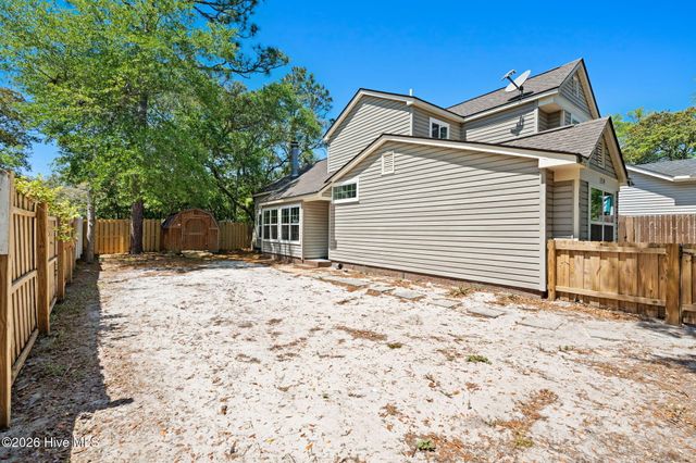 159 NW 9th Street, Oak Island, NC 28465