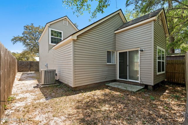 159 NW 9th Street, Oak Island, NC 28465