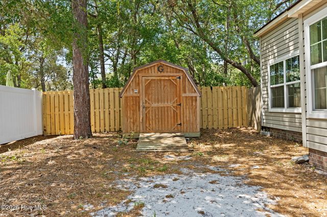 159 NW 9th Street, Oak Island, NC 28465