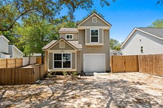 159 NW 9th Street, Oak Island, NC 28465