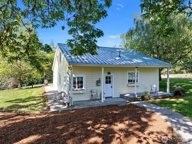18617 S Vaughn Rd NW, Vaughn, WA 98394