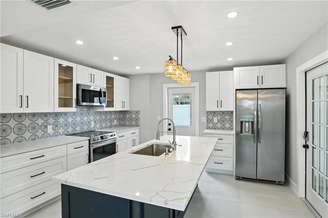 4880 Coquina RD, Fort Myers Beach, FL 33931