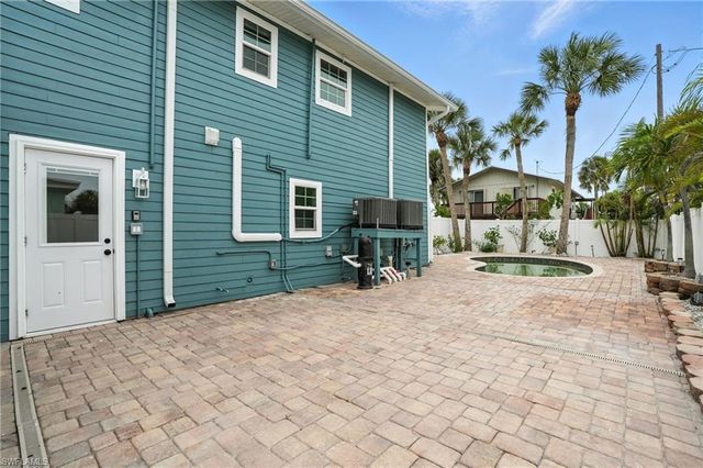 4880 Coquina RD, Fort Myers Beach, FL 33931
