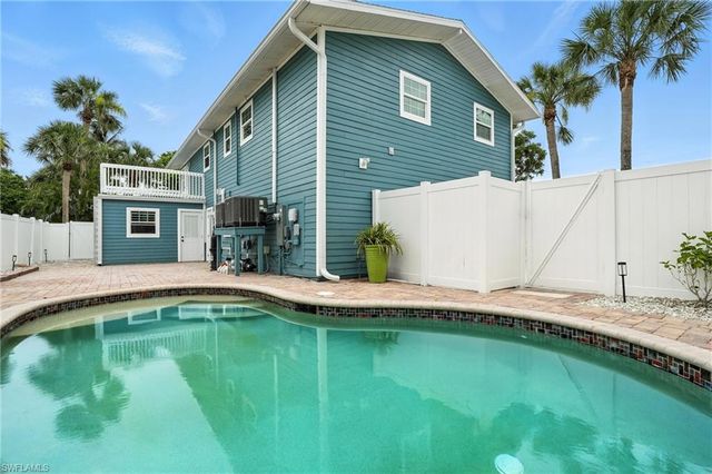 4880 Coquina RD, Fort Myers Beach, FL 33931