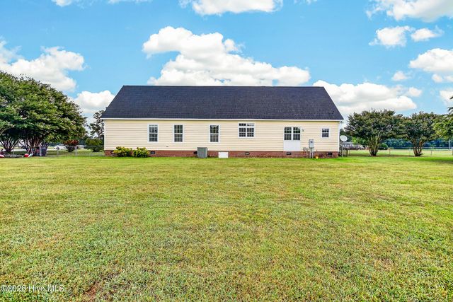 2361 Willard Road, Wallace, NC 28466