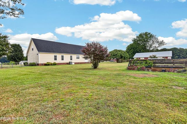 2361 Willard Road, Wallace, NC 28466
