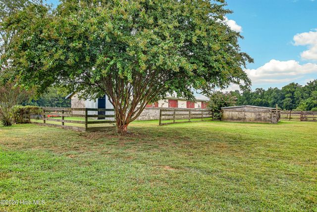 2361 Willard Road, Wallace, NC 28466