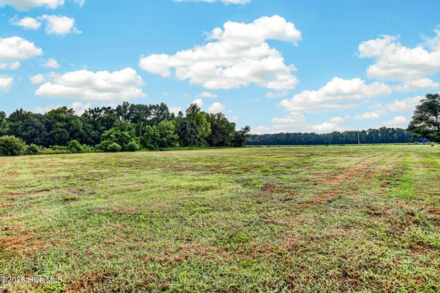 2361 Willard Road, Wallace, NC 28466