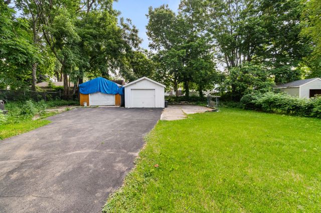 2337 Amherst Street, Des Moines, IA 50313