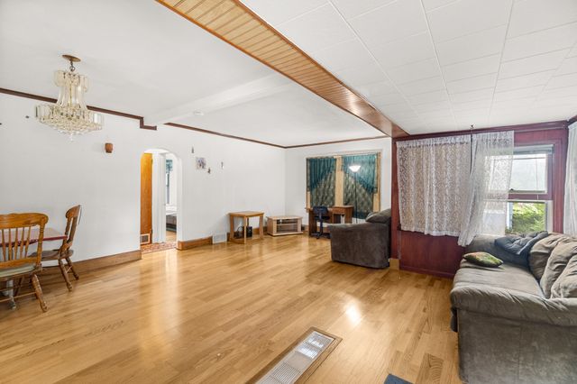 2337 Amherst Street, Des Moines, IA 50313