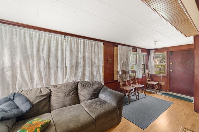 2337 Amherst Street, Des Moines, IA 50313