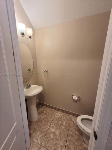 8707 Buckskin Manor 512, Davie, FL 33328