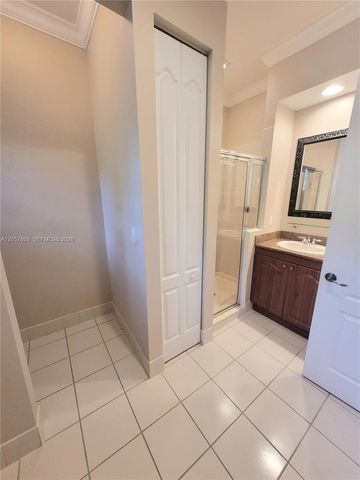 8707 Buckskin Manor 512, Davie, FL 33328