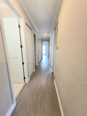8707 Buckskin Manor 512, Davie, FL 33328