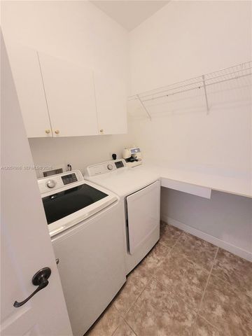 8707 Buckskin Manor 512, Davie, FL 33328