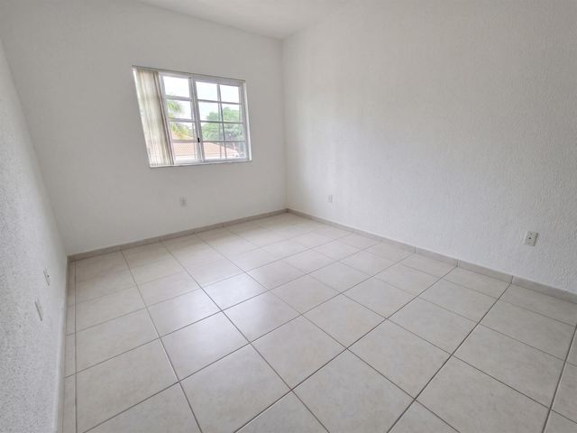 7240 NW 114th Avenue 304, Doral, FL 33178