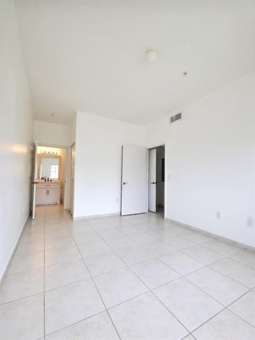 7240 NW 114th Avenue 304, Doral, FL 33178